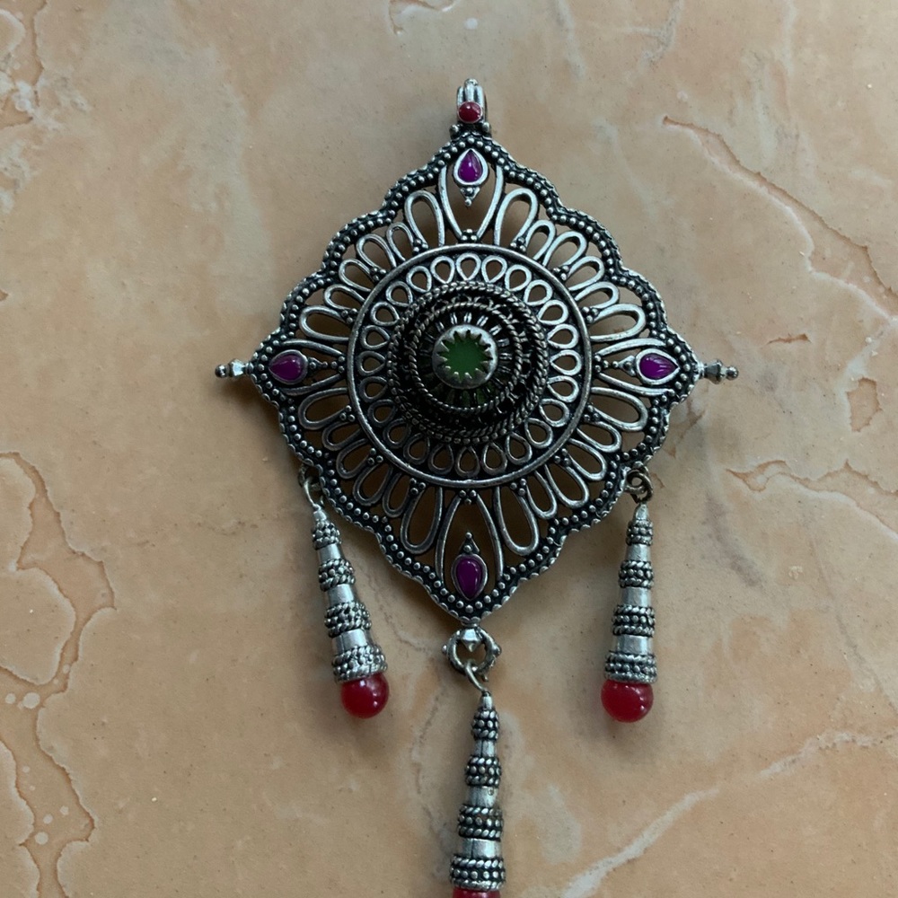 Lucky brand massive pendant
